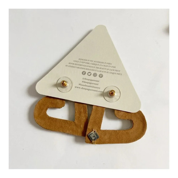 NEW Deepa Gurnani Bia Heart Earrings - Picture 4 of 6